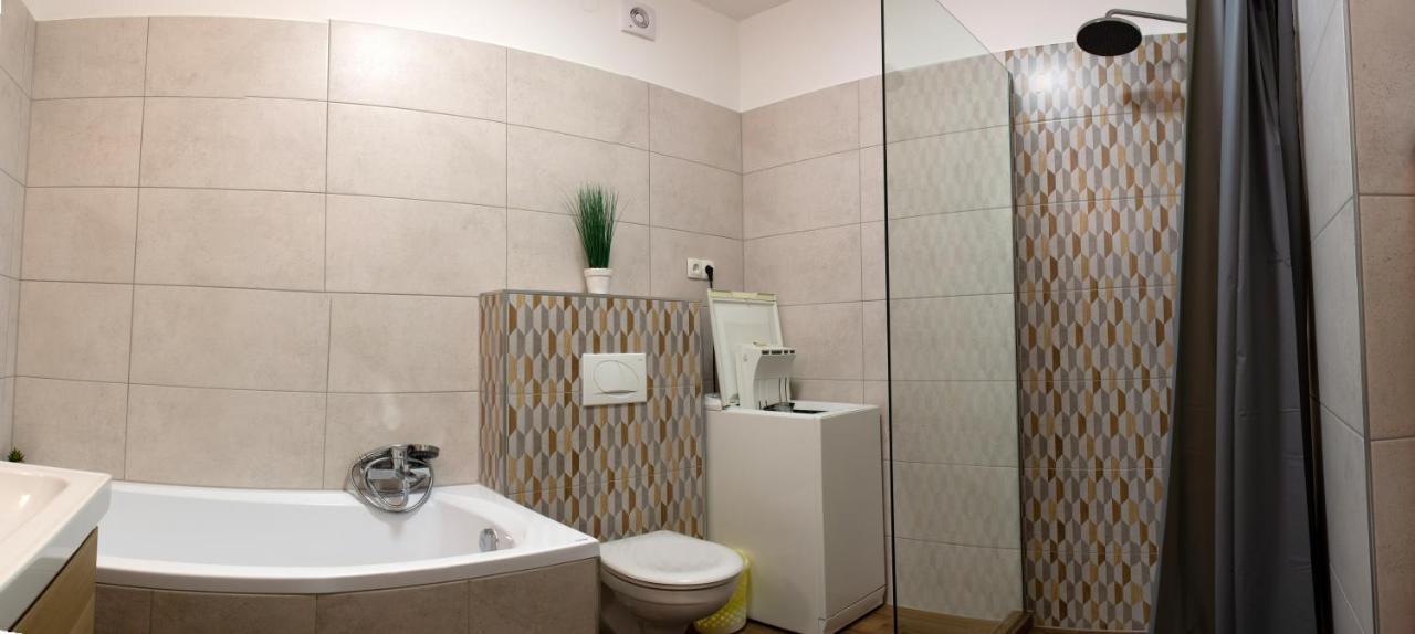 Titan Apartman Gyula Exterior photo