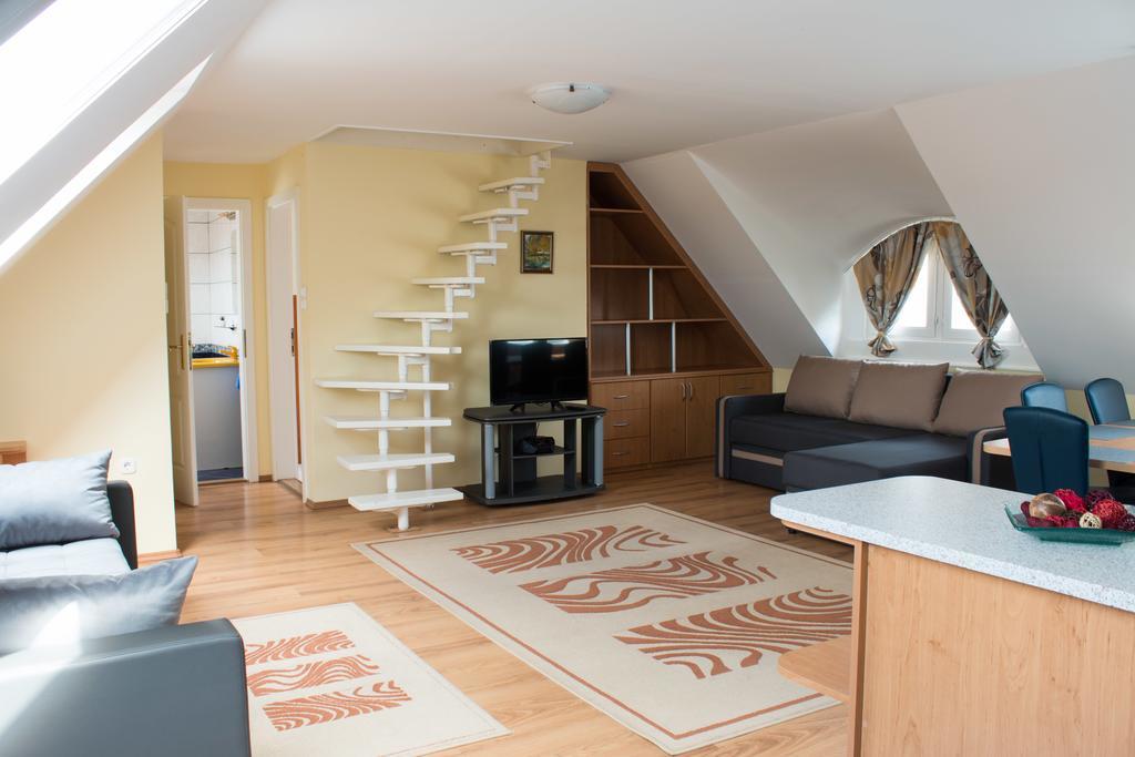 Titan Apartman Gyula Exterior photo